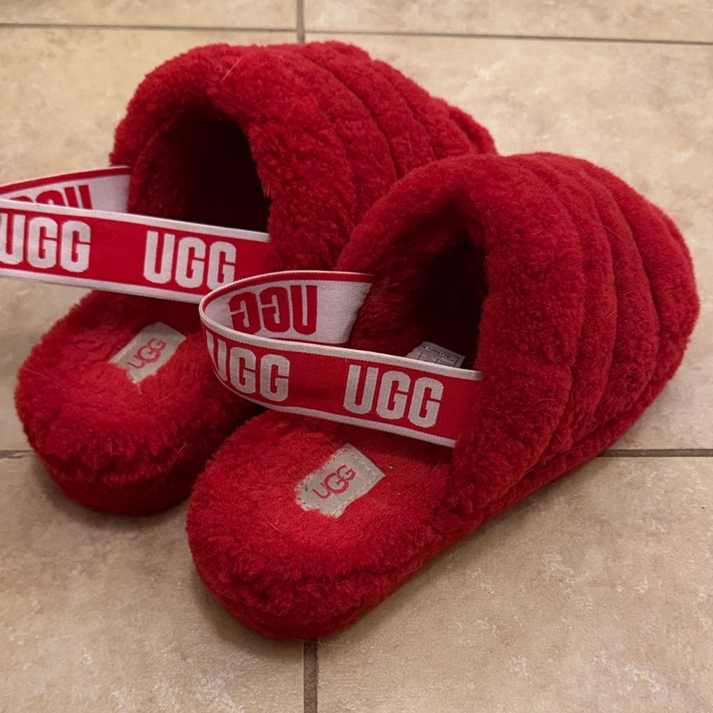 UGG Red Cozy Slippers - Picture 2 of 4
